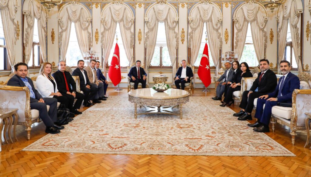 İOSİD Yönetim Kurulu olarak İstanbul Valisi Sn. Davut Gül Beyefendiye Hayırlı Olsun Ziyaretinde Bulunduk.